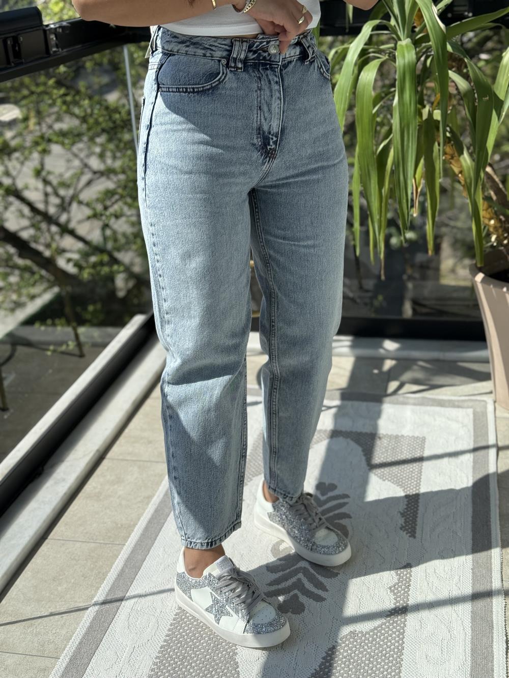 Likrasız Mom Fit Jean Kar Yıkama