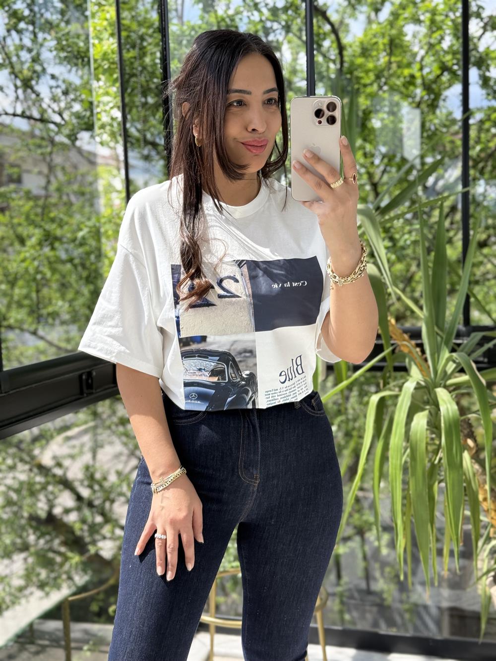 Mavili Baskı Detaylı Tişört Ekru