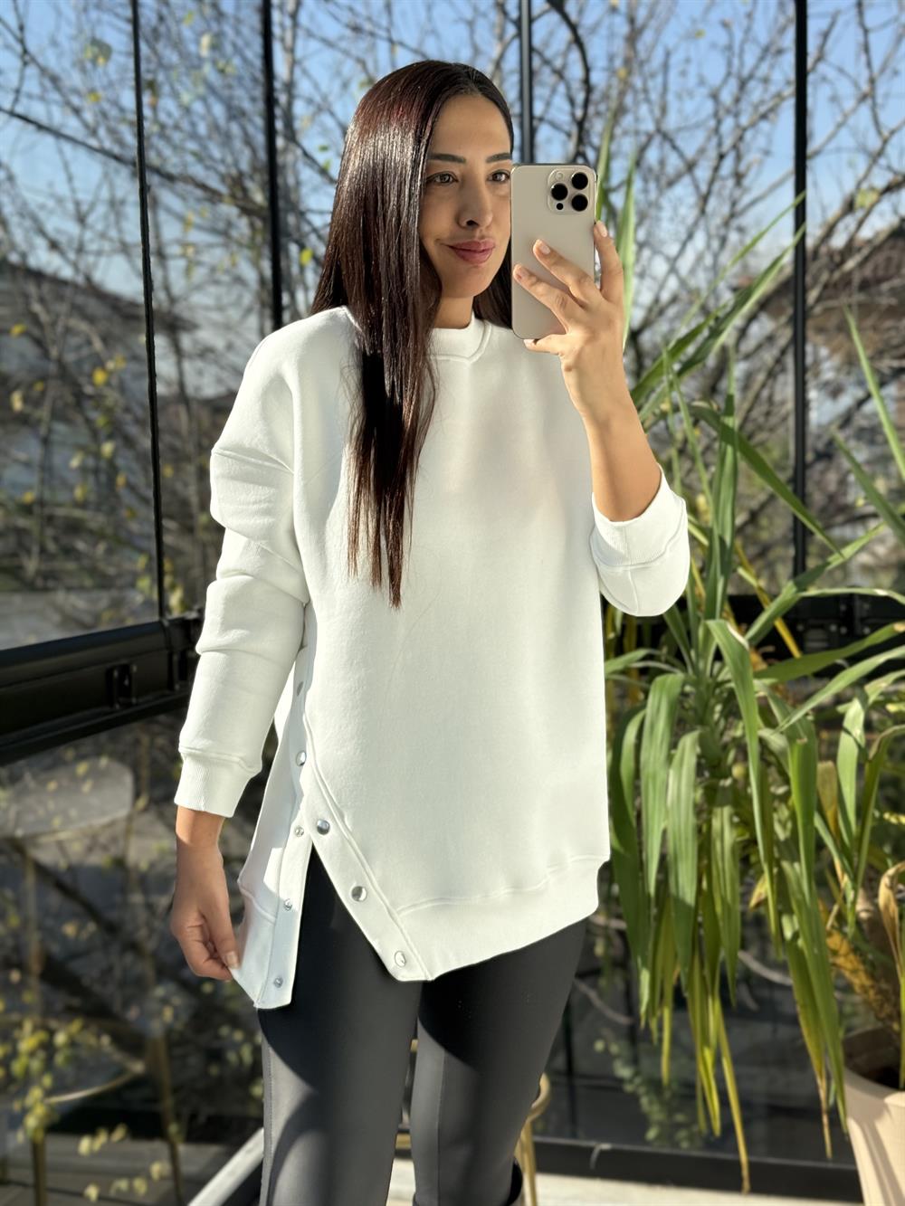 Yanı Çıtçıtlı Sweatshirt Beyaz