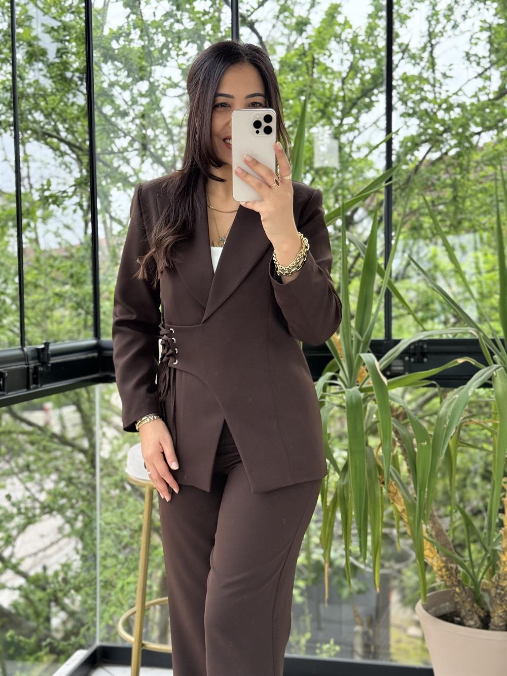 Yandan Kuş Gözlü Takım Kahve