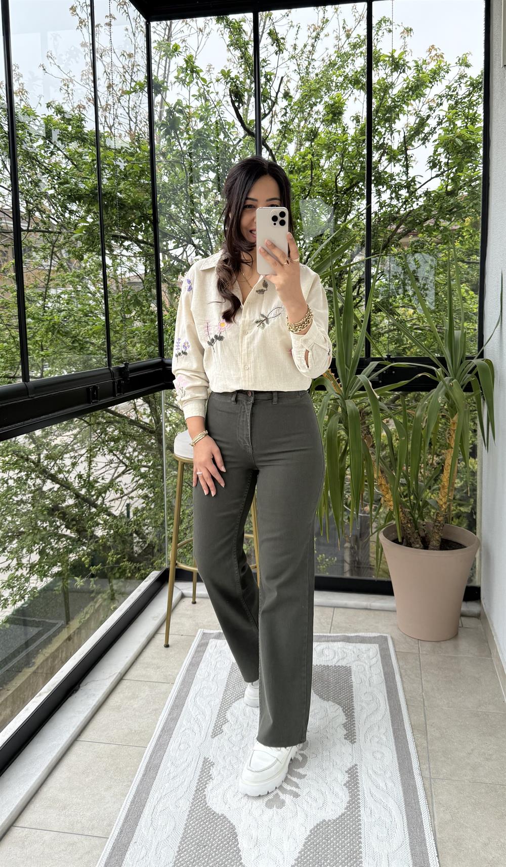 Bahar Nakışlı Gömlek Natural