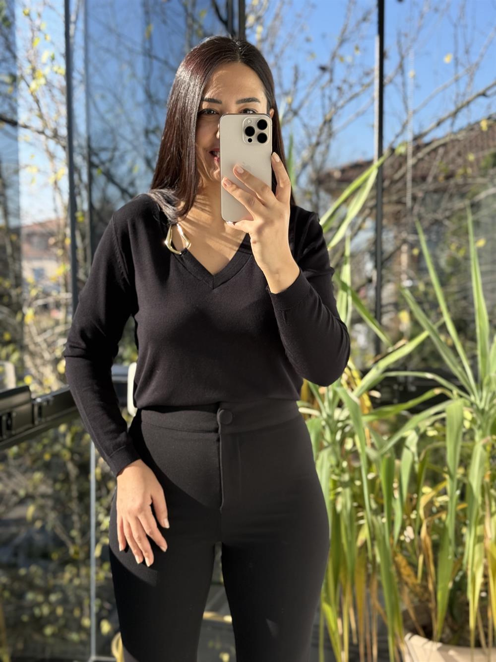 Aksesuar Yaka Detaylı Merserize Triko Siyah