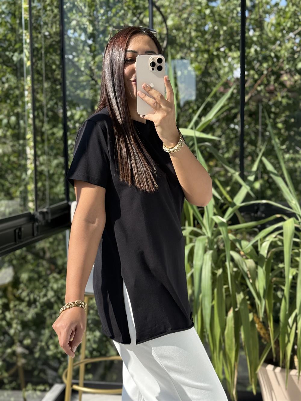 Yanları Yırtmaçlı Tişört Siyah