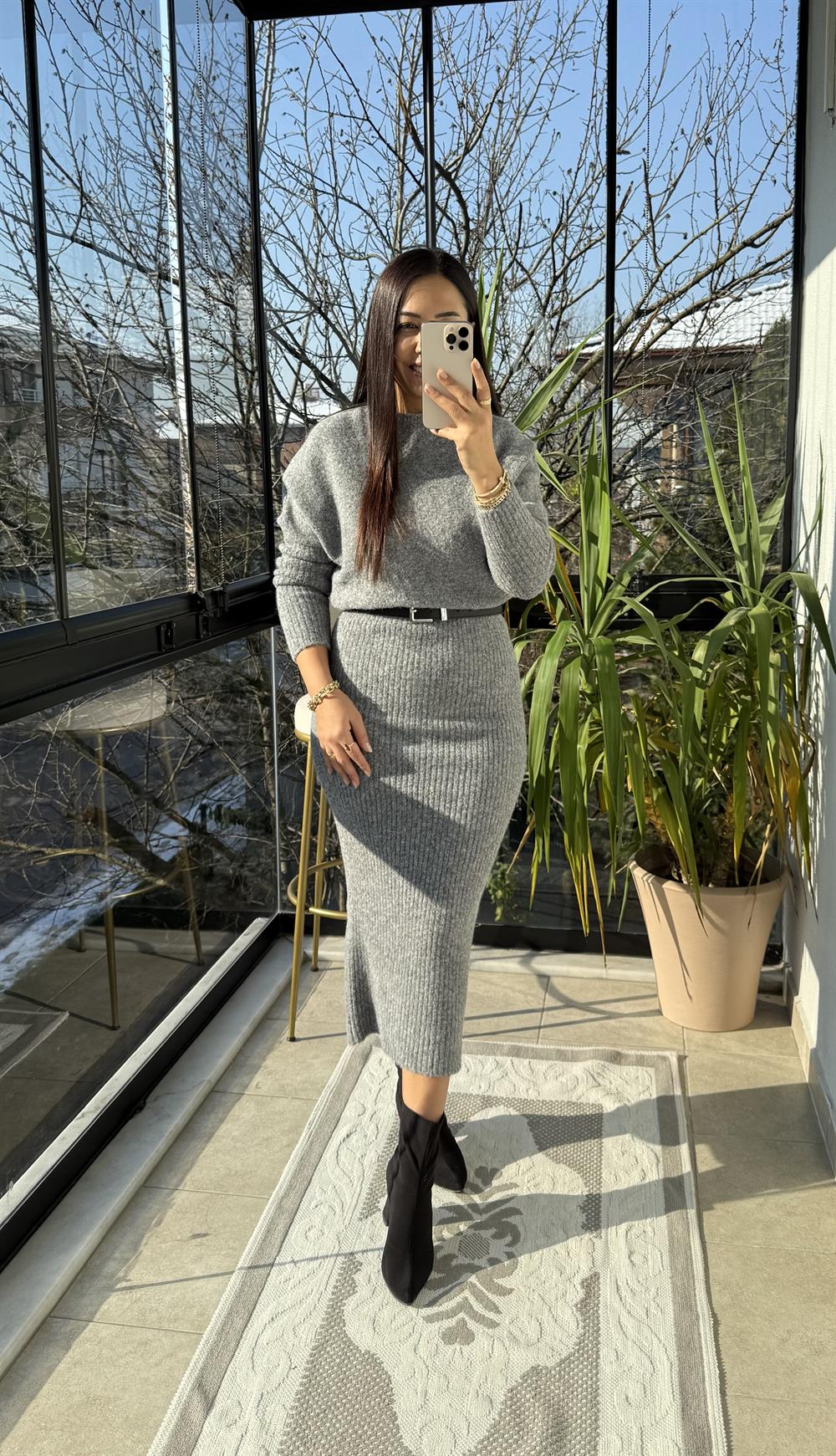 Bisiklet Yaka Yumuşak Dokulu Elbise Gri