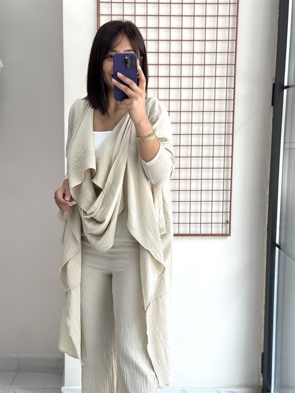 Krem Tasarım Hırka