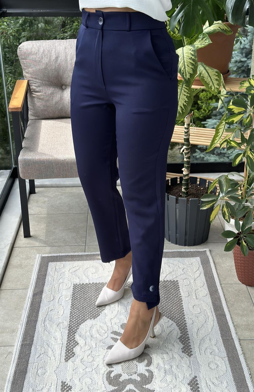 Lacivert Paçası Düğmeli Havuç Kumaş Pantolon