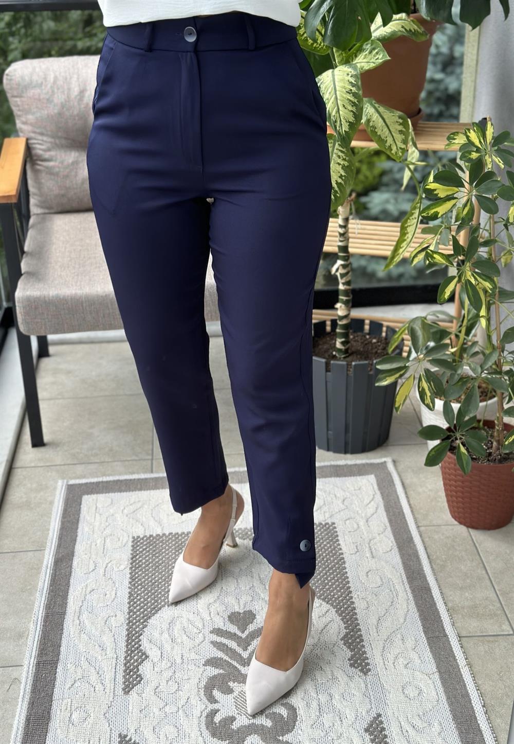 Lacivert Paçası Düğmeli Havuç Kumaş Pantolon