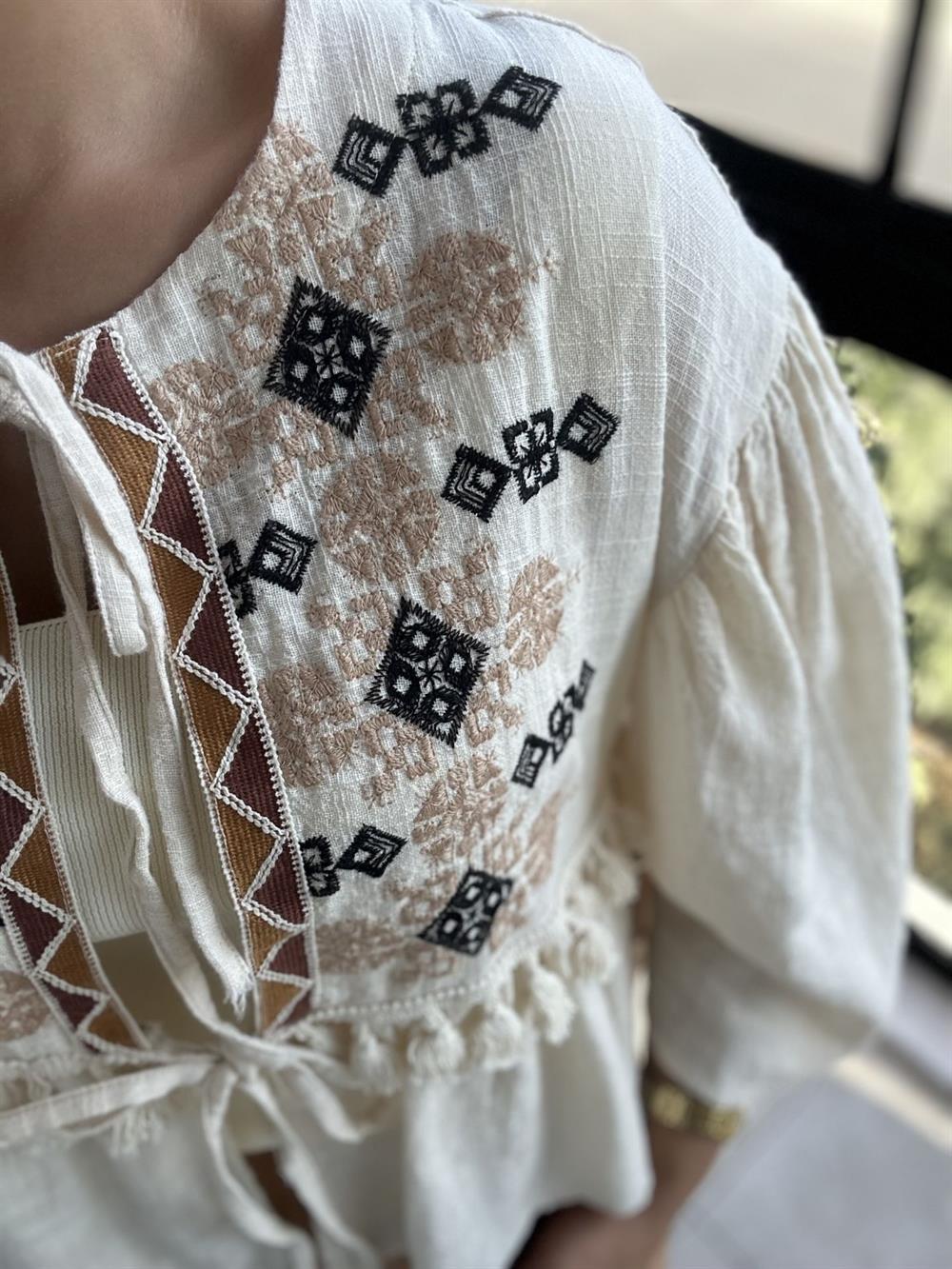 Nakışlı Keten Hırka