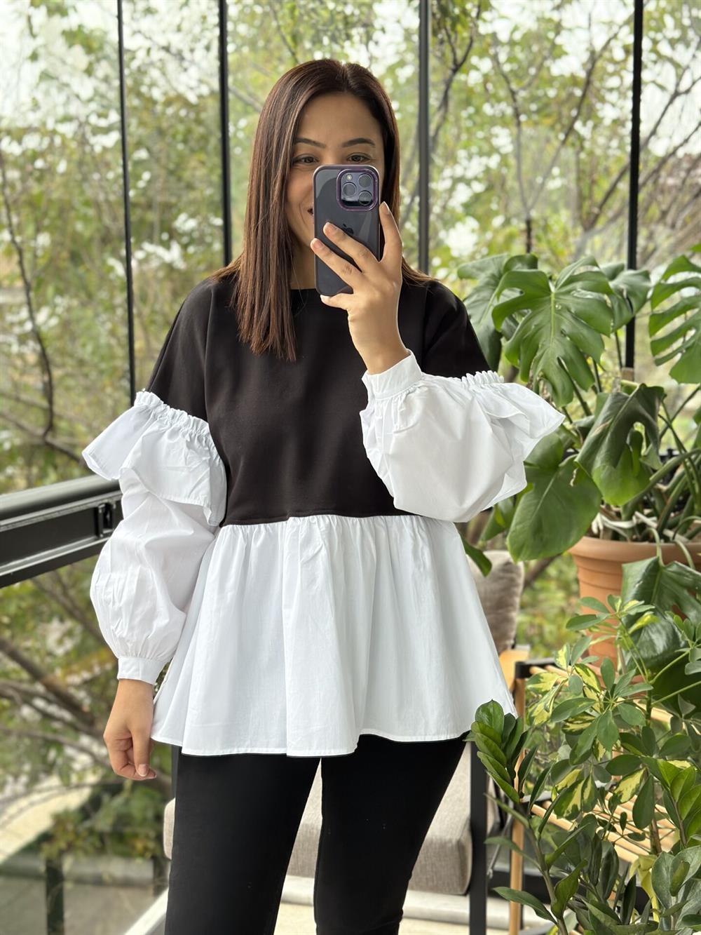 Siyah Altı ve Kolları Poplin Kumaş Tasarım Sweatshirt