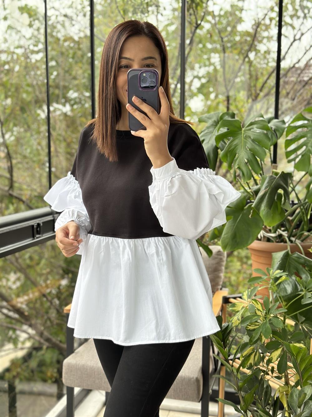 Siyah Altı ve Kolları Poplin Kumaş Tasarım Sweatshirt