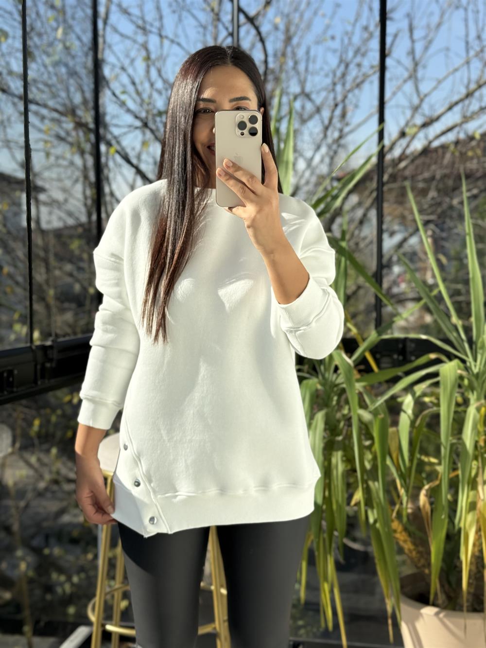 Yanı Çıtçıtlı Sweatshirt Beyaz