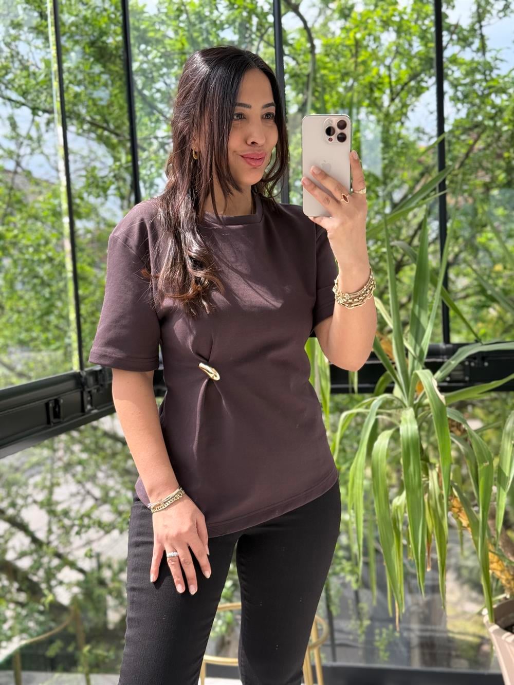 Dilvin Aksesuar Detaylı Kısa Kollu Tişört Koyu Kahve