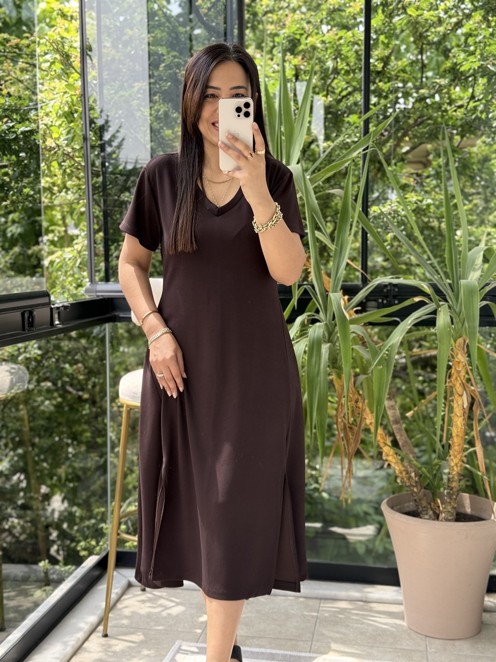 Oysh V Yaka Yırtmaçlı Elbise Kahve
