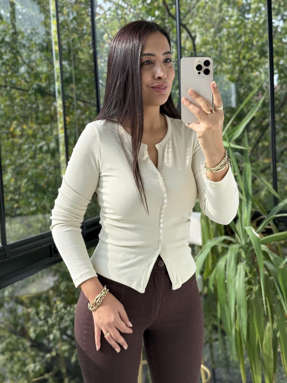 Düğme Detaylı Büzgülü Top Bluz Taş