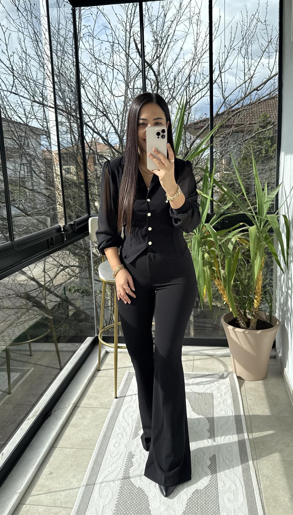 Kolları Tül Detaylı Bluz Siyah