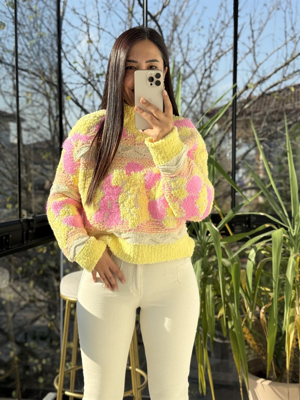 Triko Halı Örgü Kazak Sarı