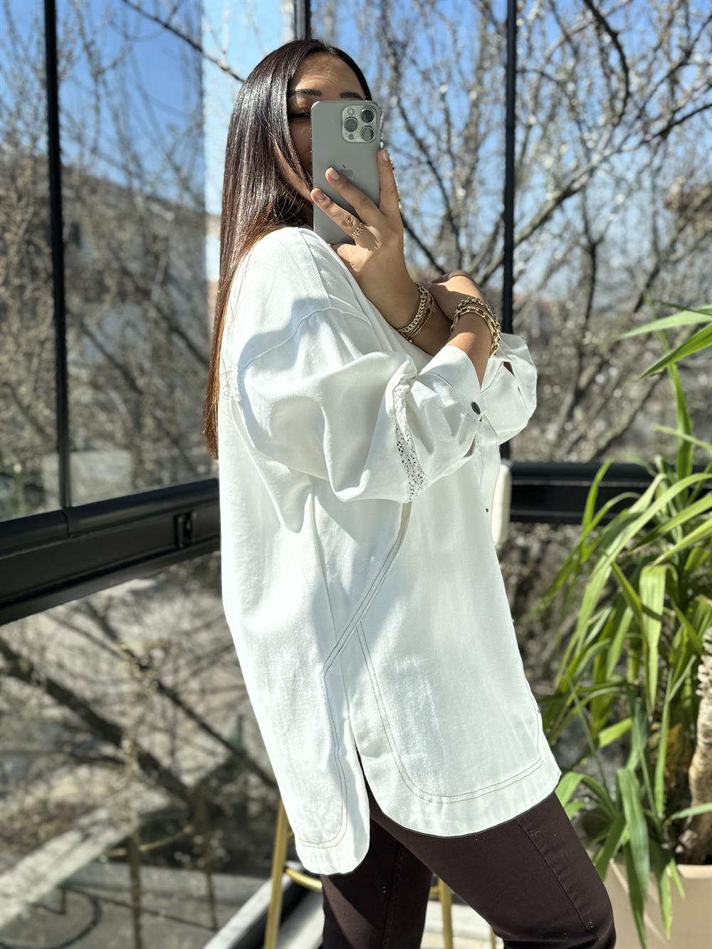 Aksesuar Detaylı Gömlek Ceket