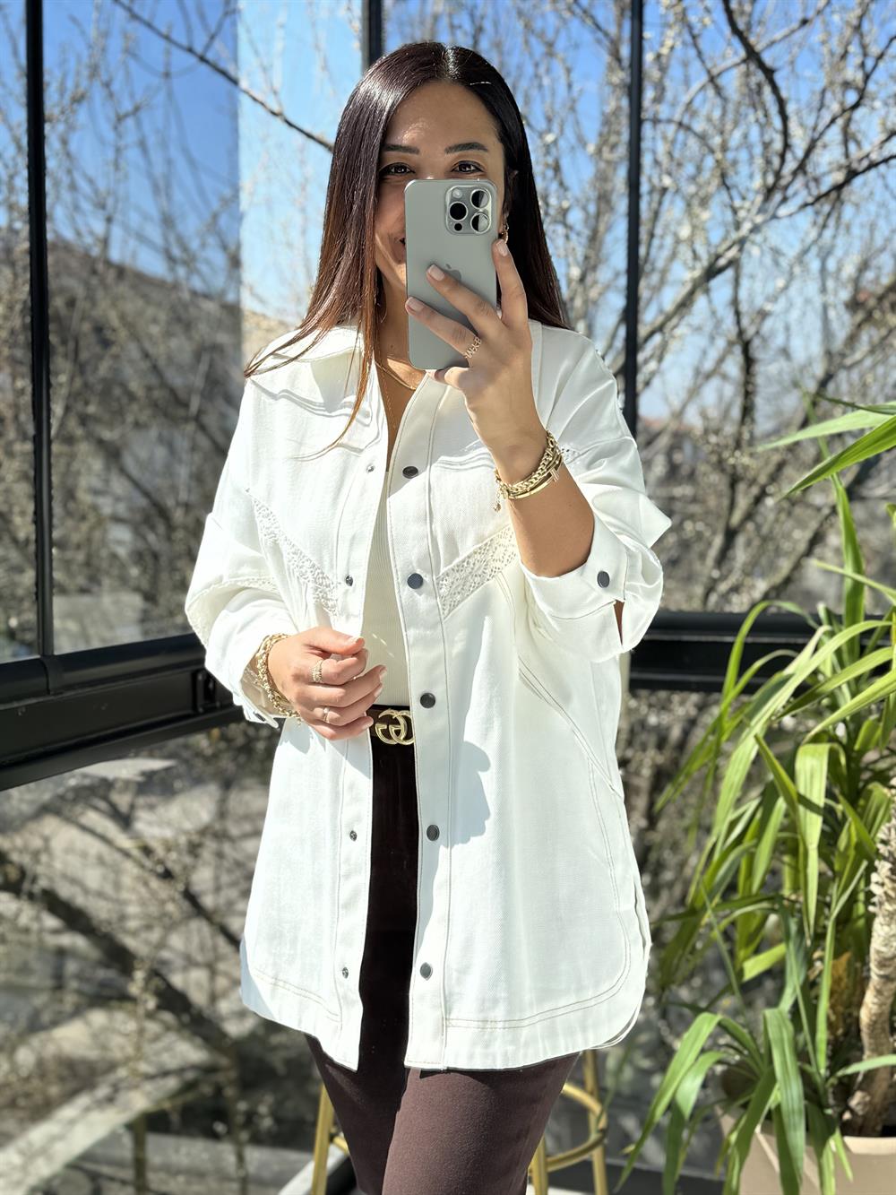 Aksesuar Detaylı Gömlek Ceket
