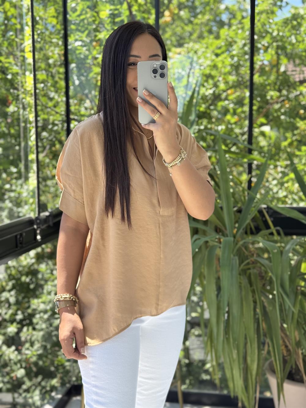 Arkası Düğmeli Gömlek Bej