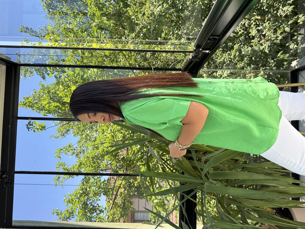 Arkası Düğmeli Gömlek Yeşil