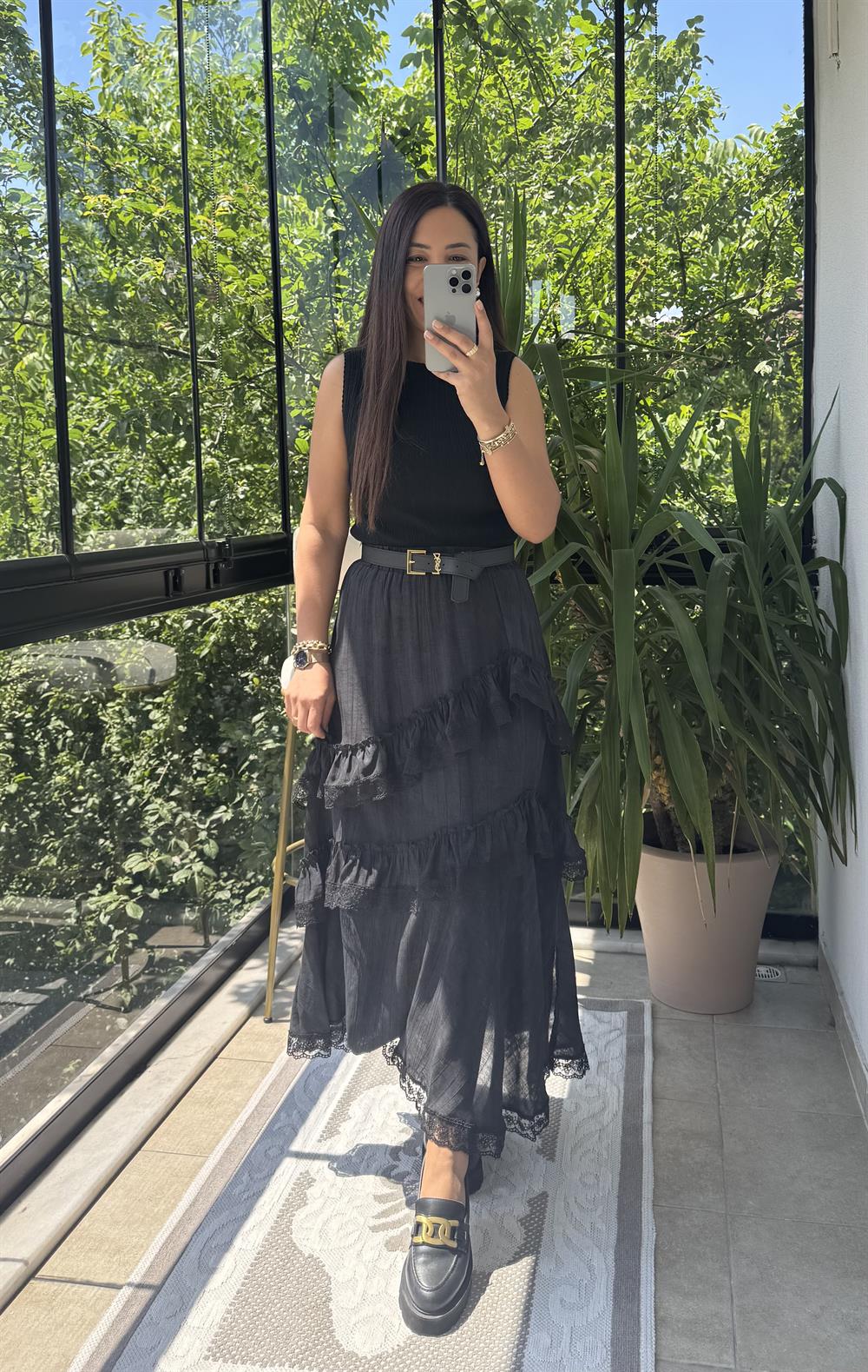 Asimetrik Fırfırlı Güpürlü Etek Siyah