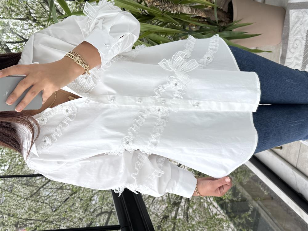 Asimetrik Güpürlü Taşlı Gömlek Beyaz