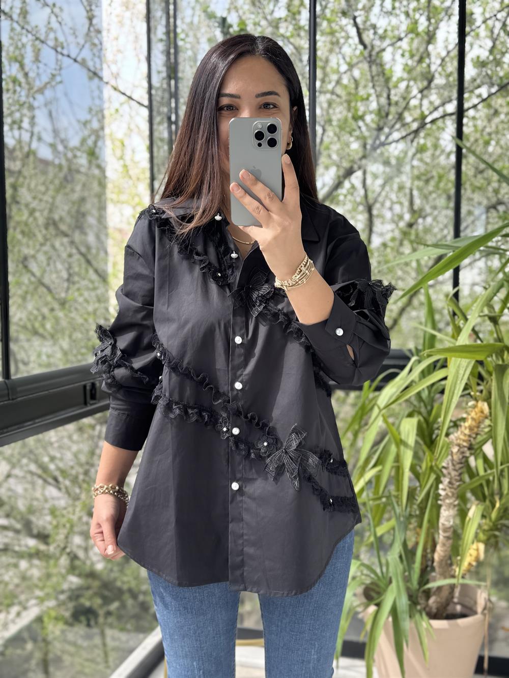Asimetrik Güpürlü Taşlı Gömlek Siyah