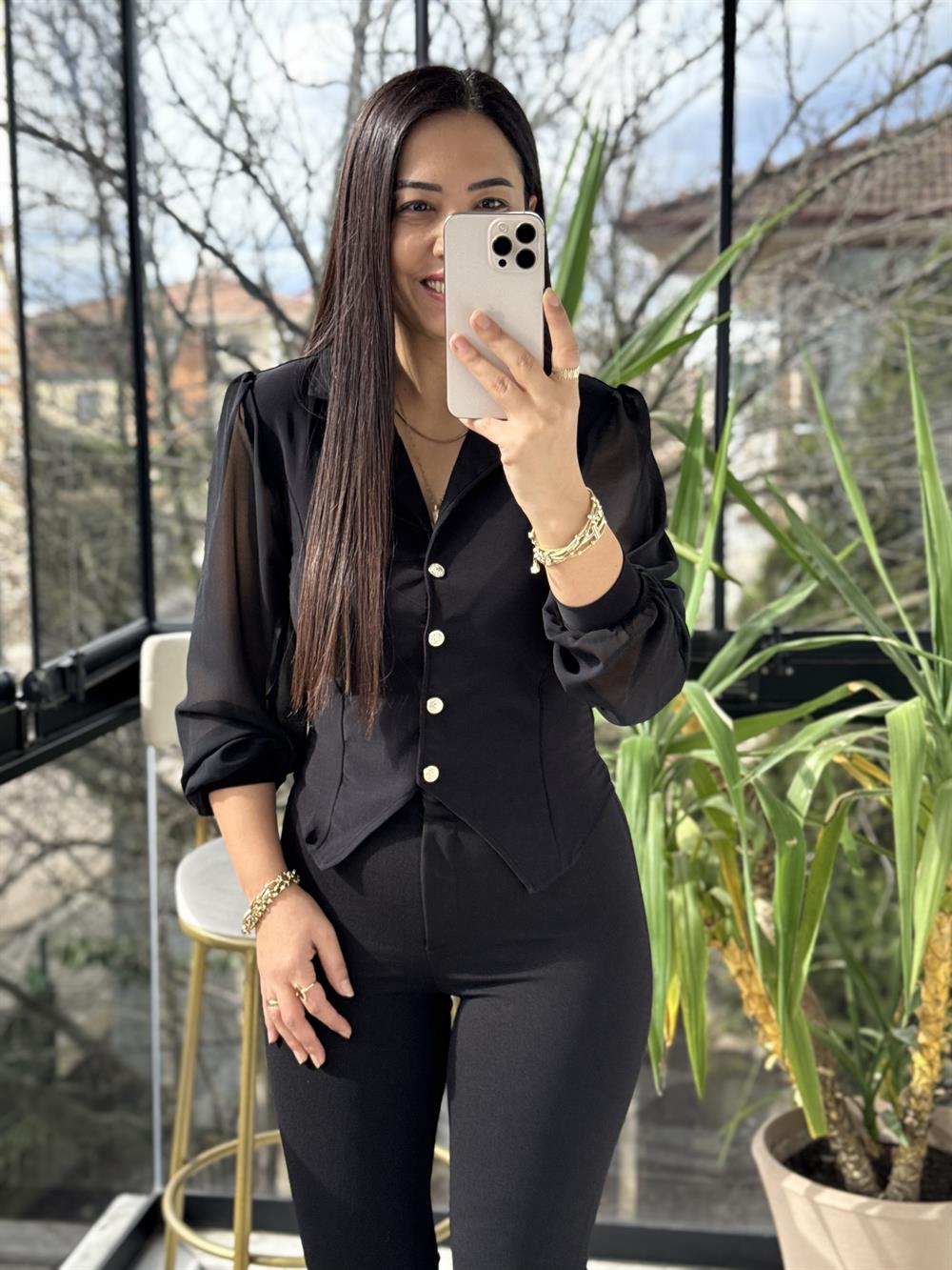 Kolları Tül Detaylı Bluz Siyah