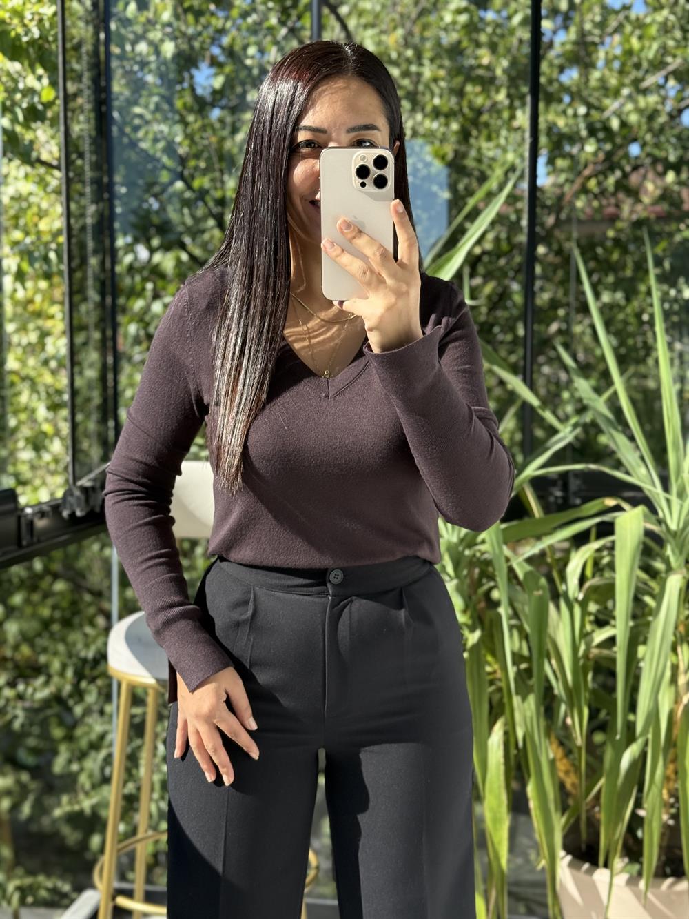 Dilvin V Yaka Kolu Yırtmaçlı Kazak Koyu Kahve