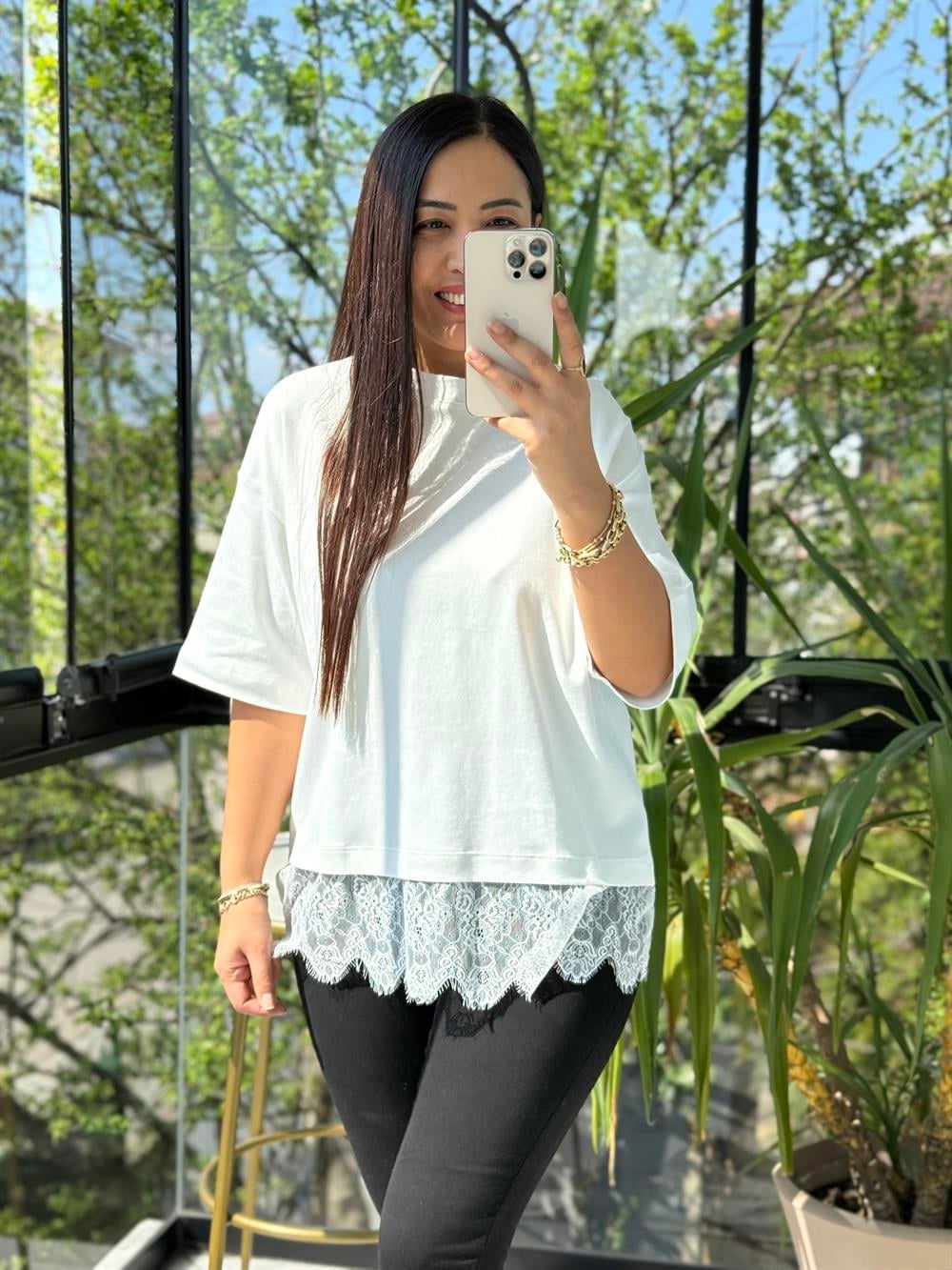 Altı Dantelli Pamuklu Tişört Beyaz