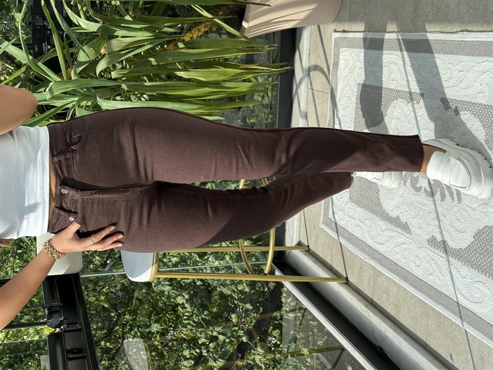 Şerit Detaylı Mom Fit Kot Pantolon Kahve