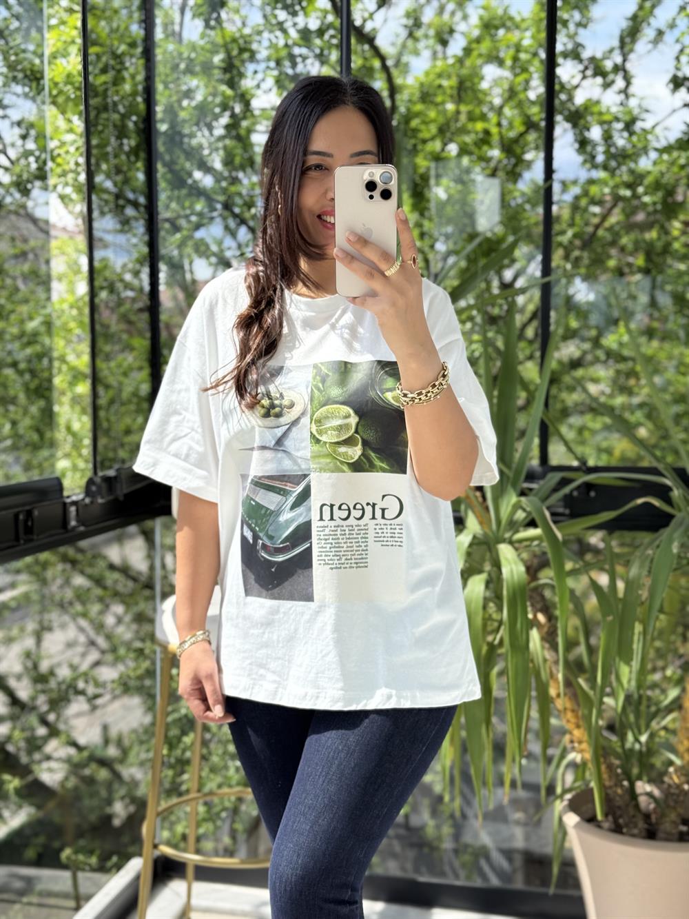 Yeşilli Baskı Detaylı Tişört Ekru