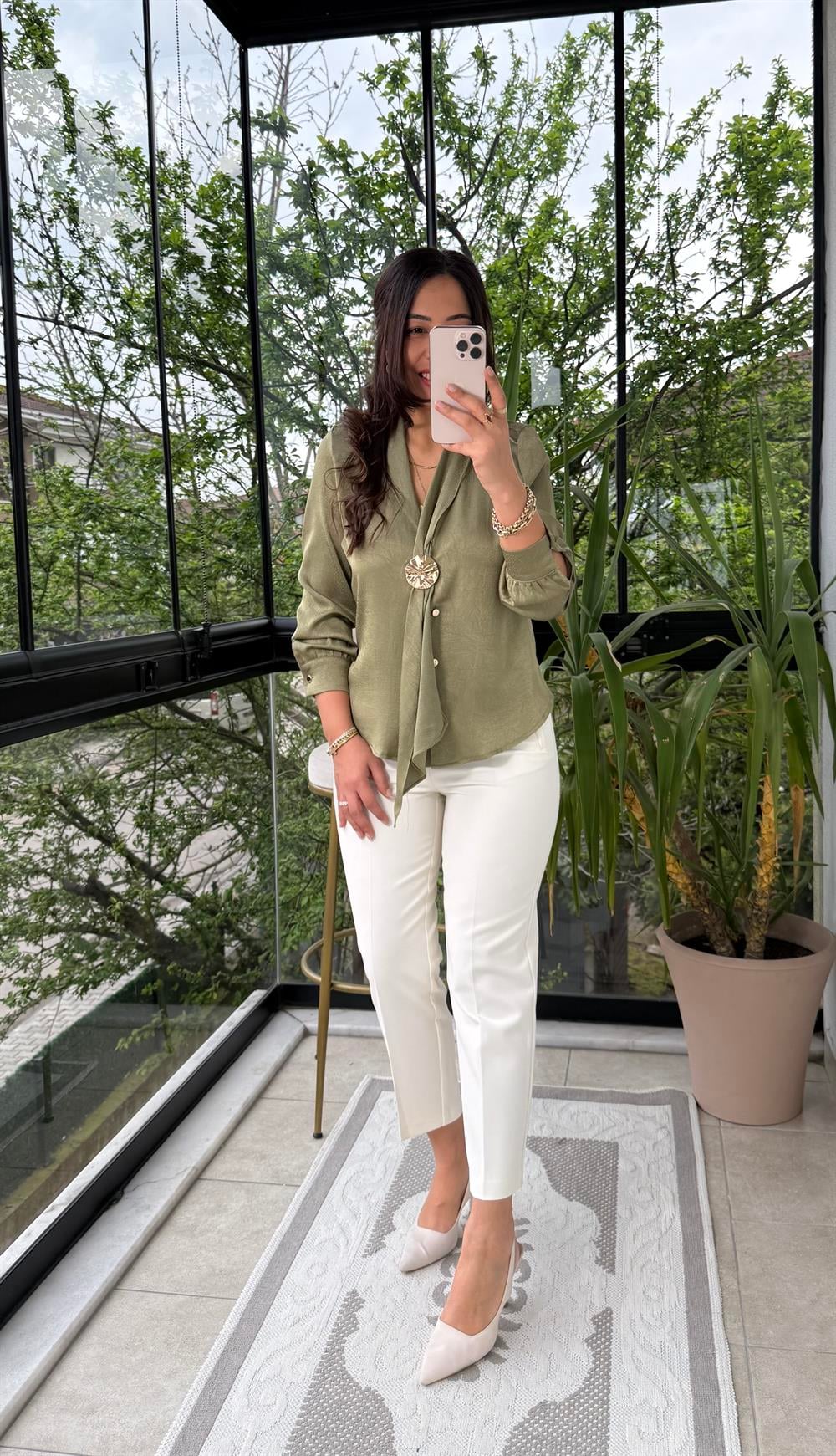 Bağlamalı Tokalı Yaka Detaylı Jakarlı Bluz Haki Yeşili