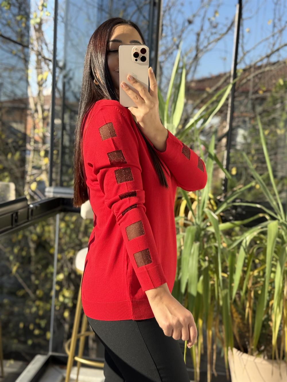 V Yaka Kolları Küp Detay Merserize Kırmızı