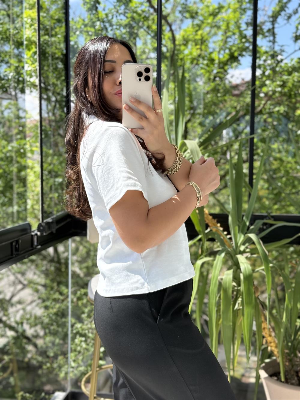 Fularlı Tişört Beyaz