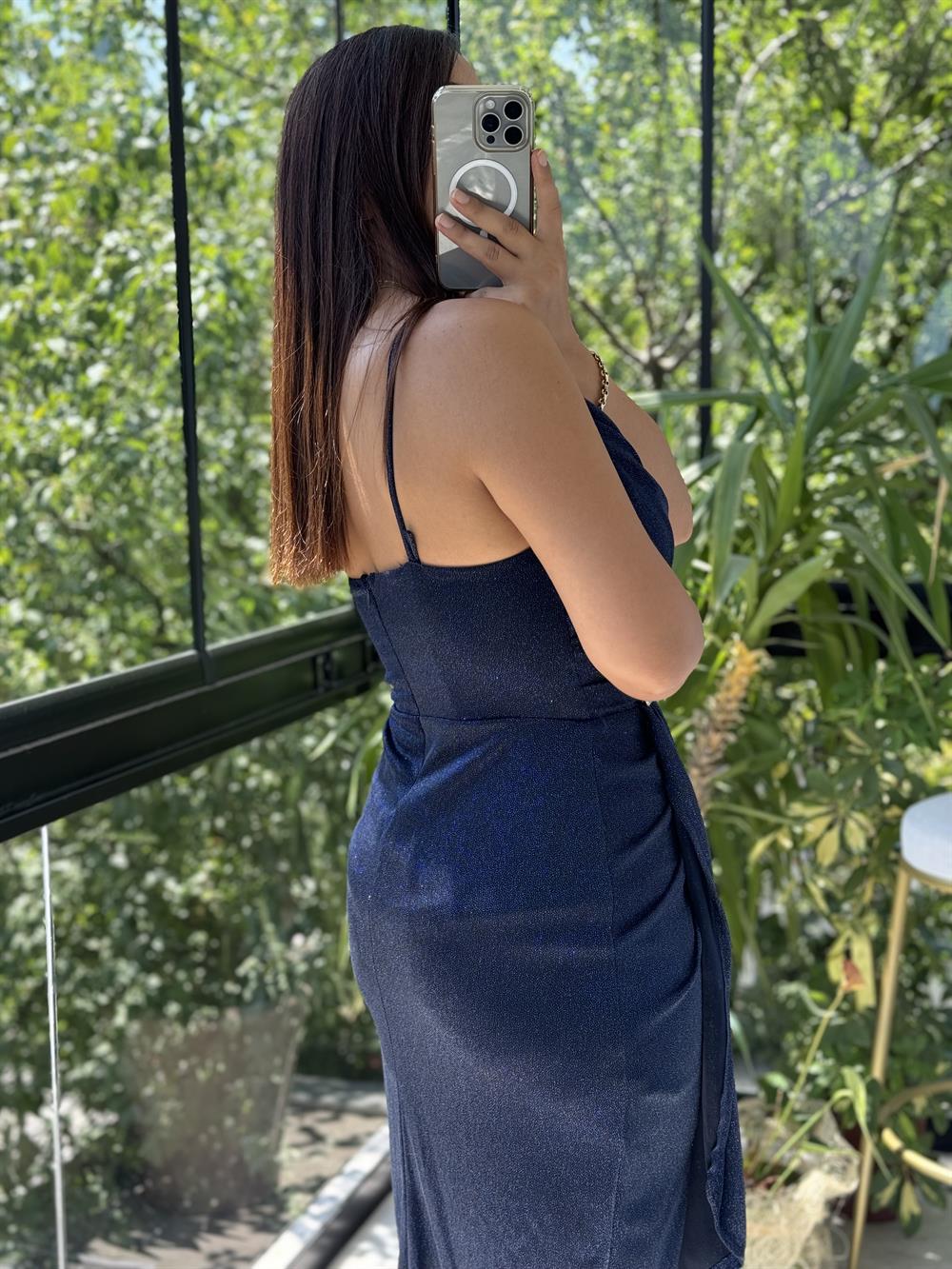 Beli Broşlu Kolsuz Araboy Abiye Lacivert