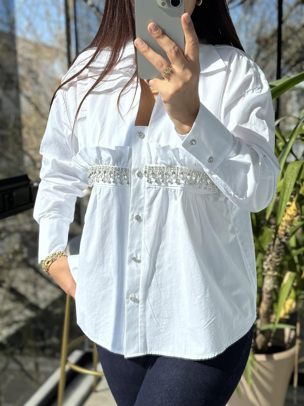 Beli Sallantılı Taşlı Gömlek Beyaz
