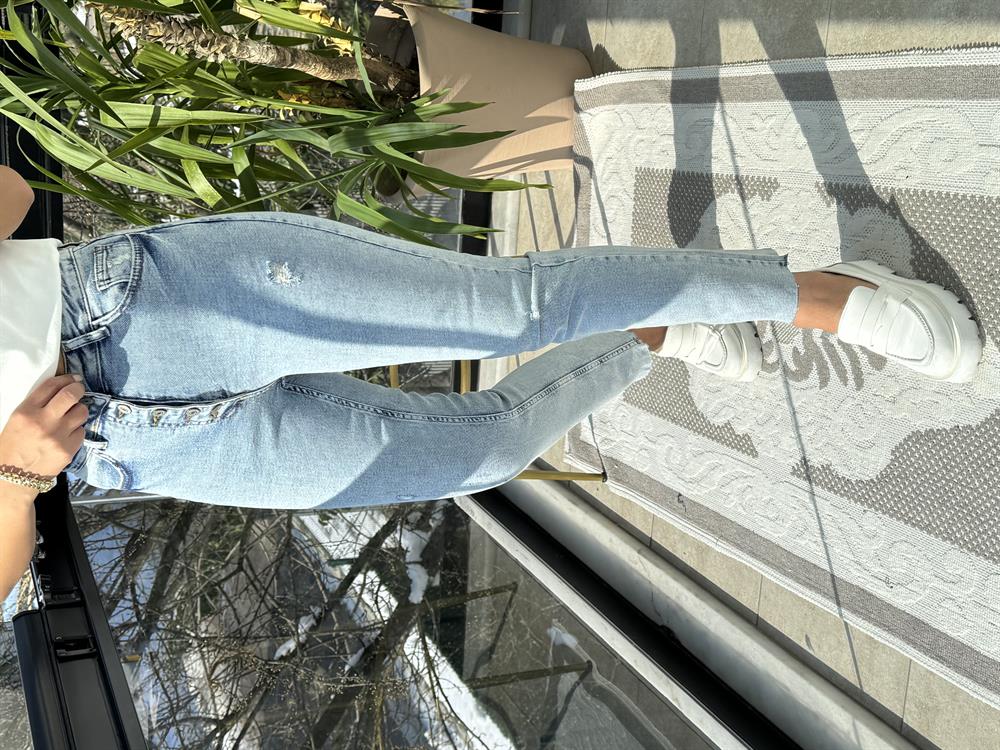 Beş Düğme Premium Kalite Kesik Paça Jean Kar Yıkama