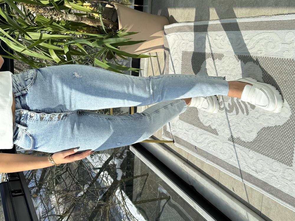 Beş Düğme Premium Kalite Kesik Paça Jean Kar Yıkama