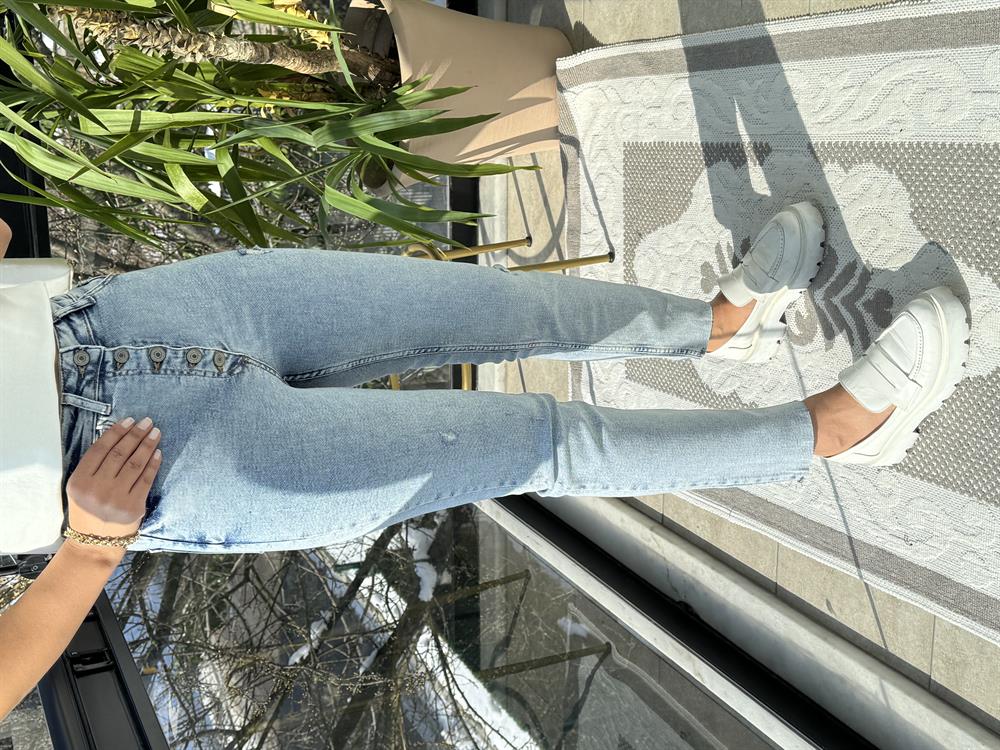 Beş Düğme Premium Kalite Kesik Paça Jean Kar Yıkama