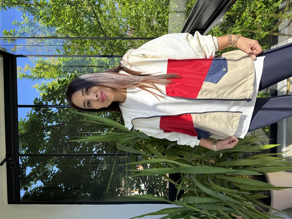 Block Renkli Yağmurluk Beyaz