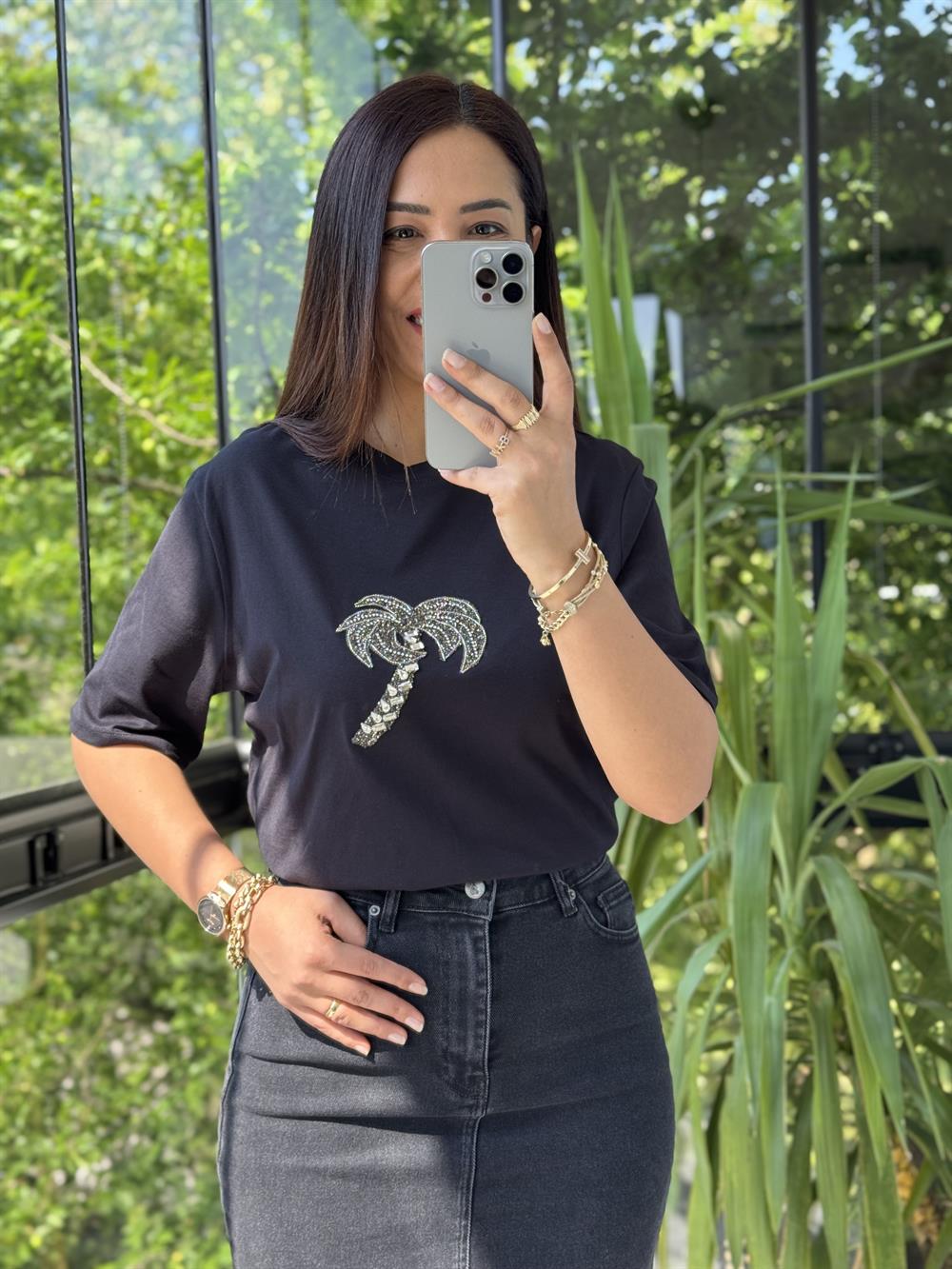 Bymn Palmiye Detaylı Taşlı Tişört Siyah