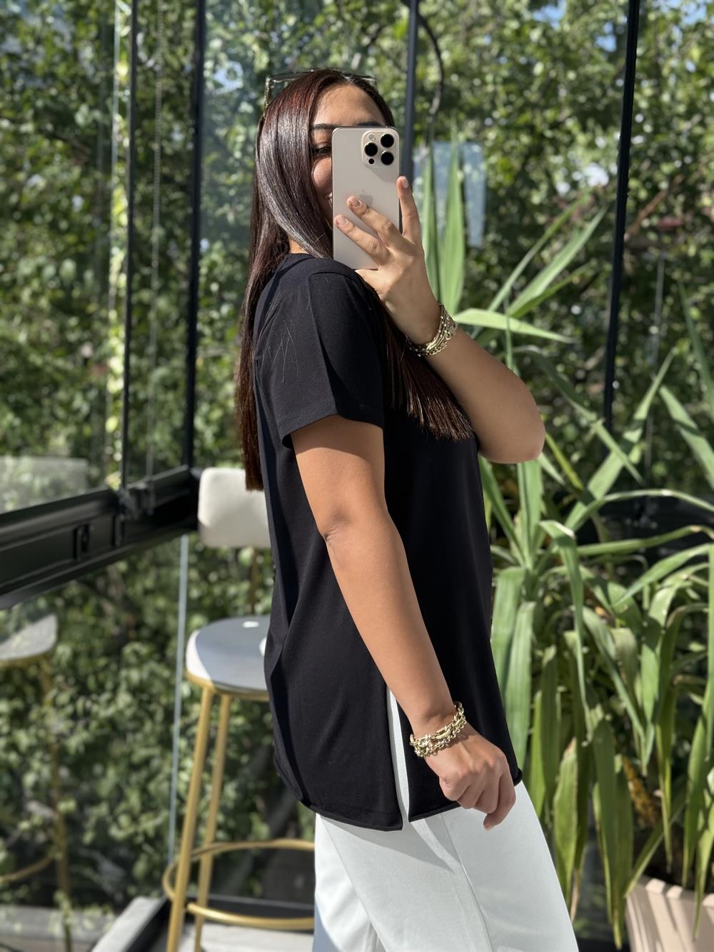 Yanları Yırtmaçlı Tişört Siyah