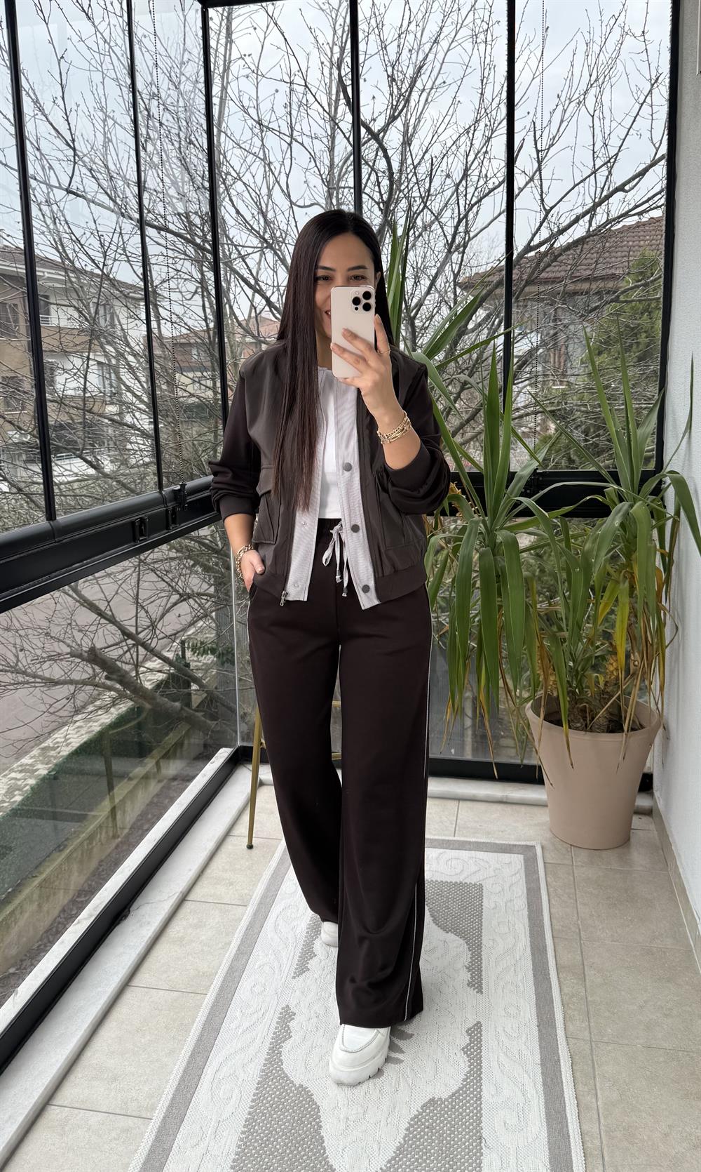 Garnili Çizgili Gömlek Detaylı Takım Kahve