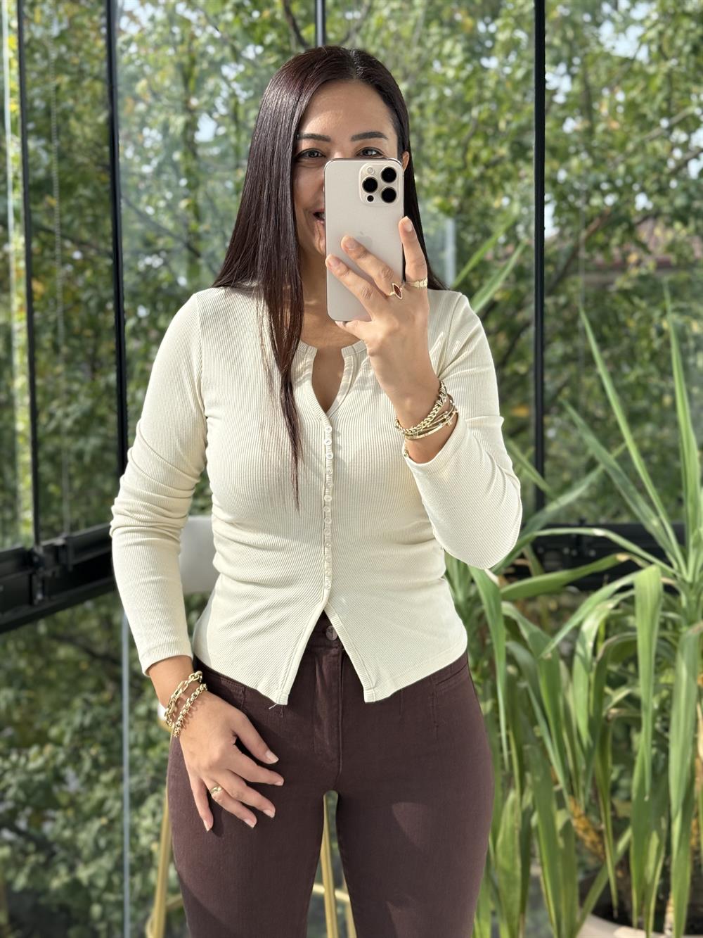 Düğme Detaylı Büzgülü Top Bluz Taş