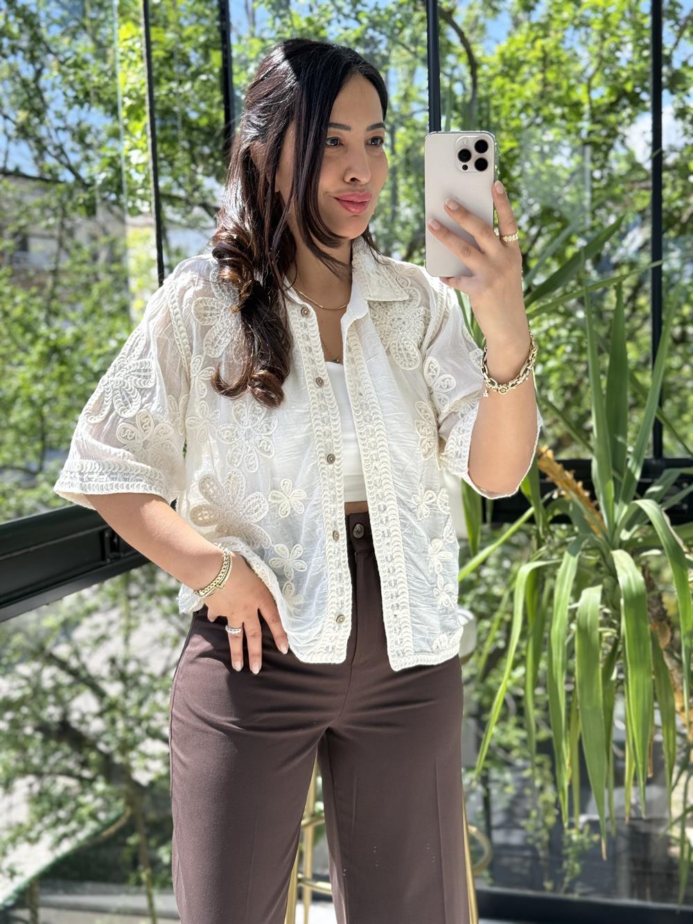 Boncuk İşlemeli Kısa Kol Naturel Gömlek Bej