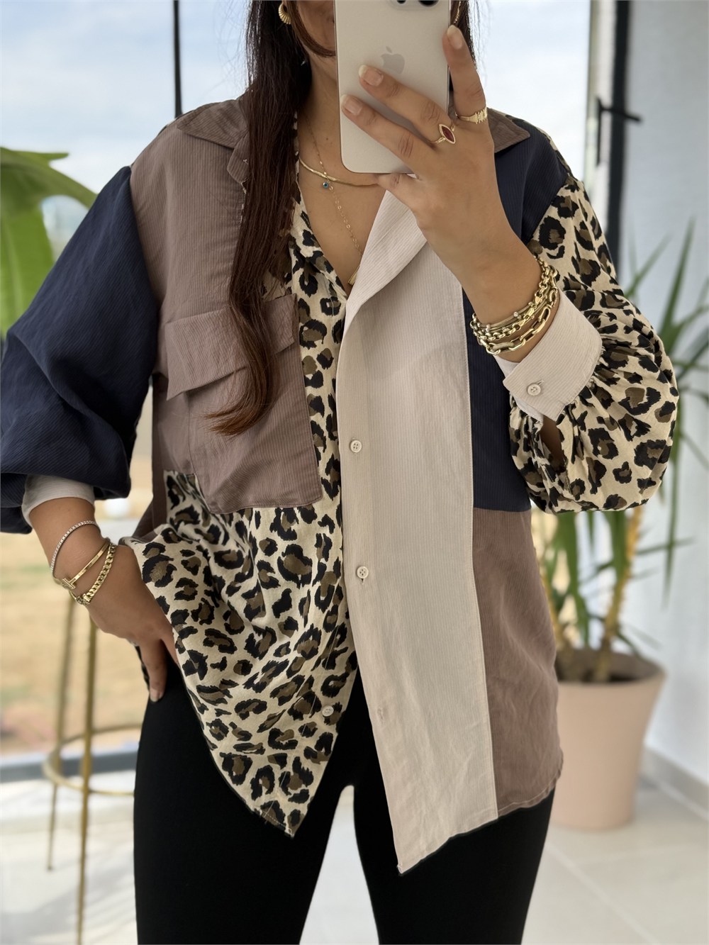 Parçalı Leopar Detaylı Gömlek Bej