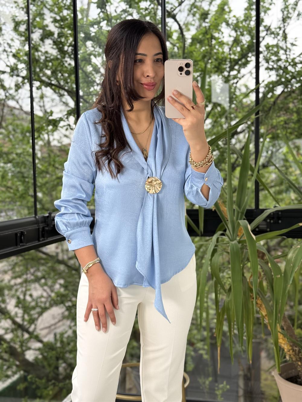 Bağlamalı Tokalı Yaka Detaylı Jakarlı Bluz Bebe Mavi