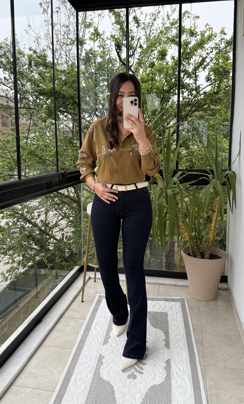 Bahar Nakışlı Gömlek Tütün