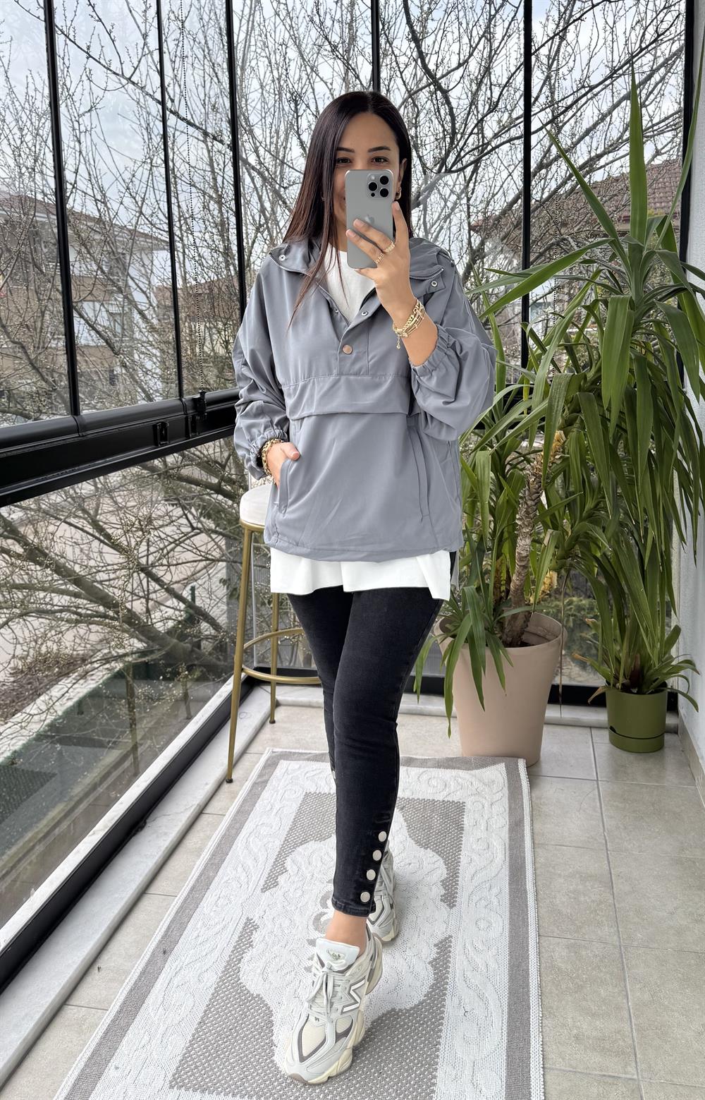 Cepli Çıtçıtlı Tasarım Sweatshirt Gri